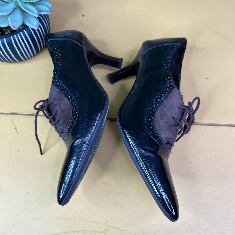 VINTAGE ETIENNE AIGNER Brown Suede & Patent Leather Spectator Oxford Heels, 8 - Picture 12 of 14